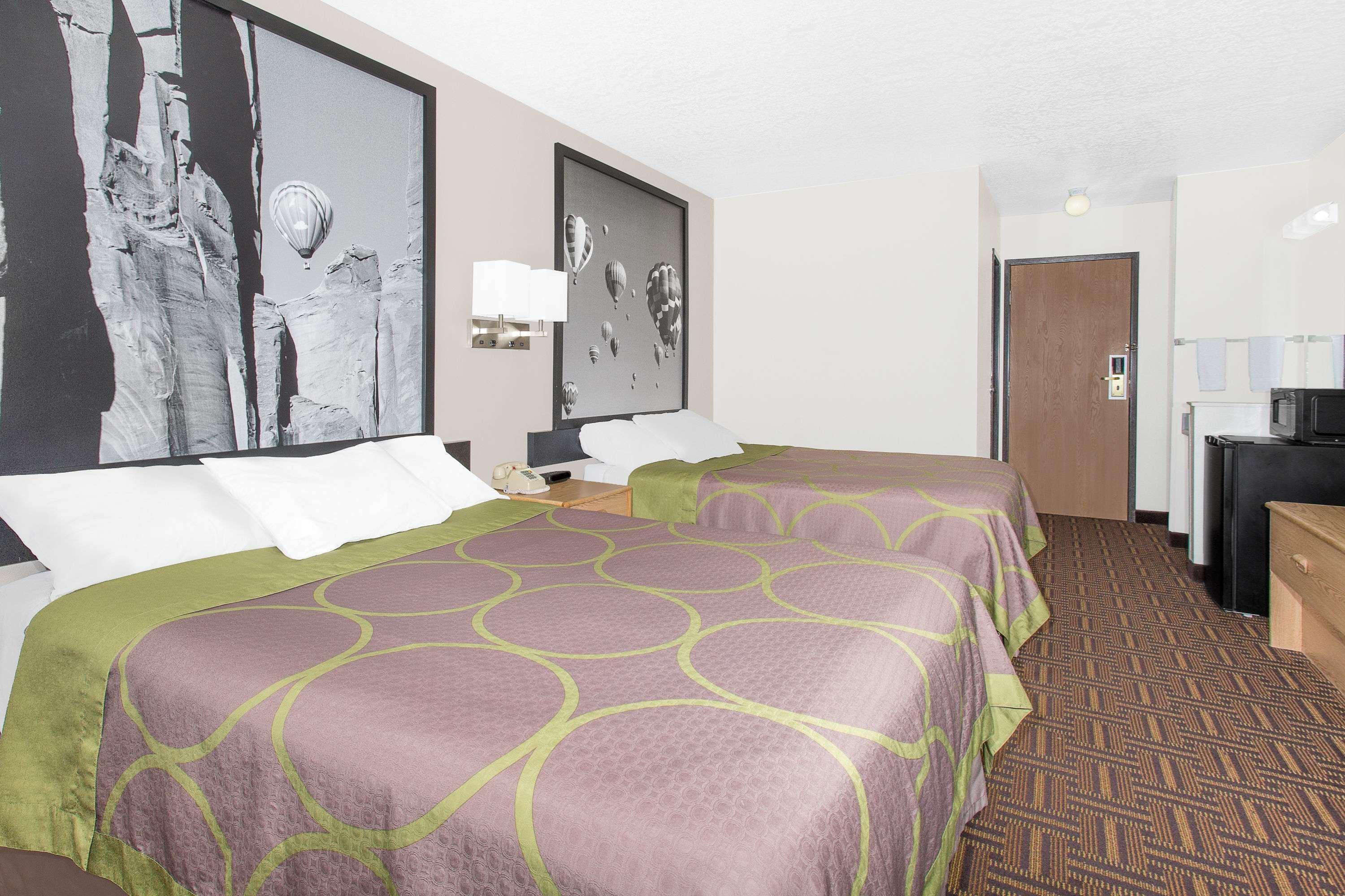 Hotel Super 8 By Wyndham Bloomfield Exteriér fotografie
